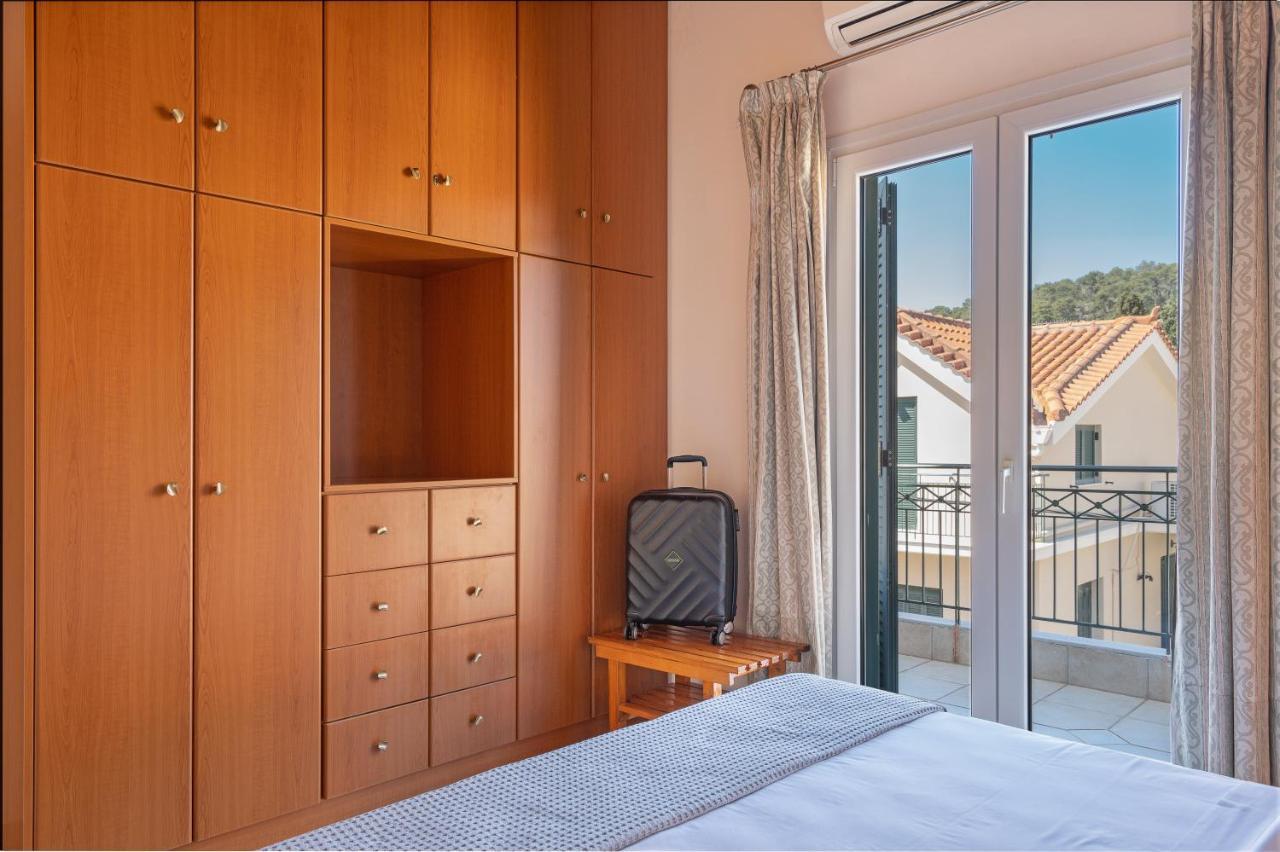 Grand Square Apartment Argostoli  Exteriör bild