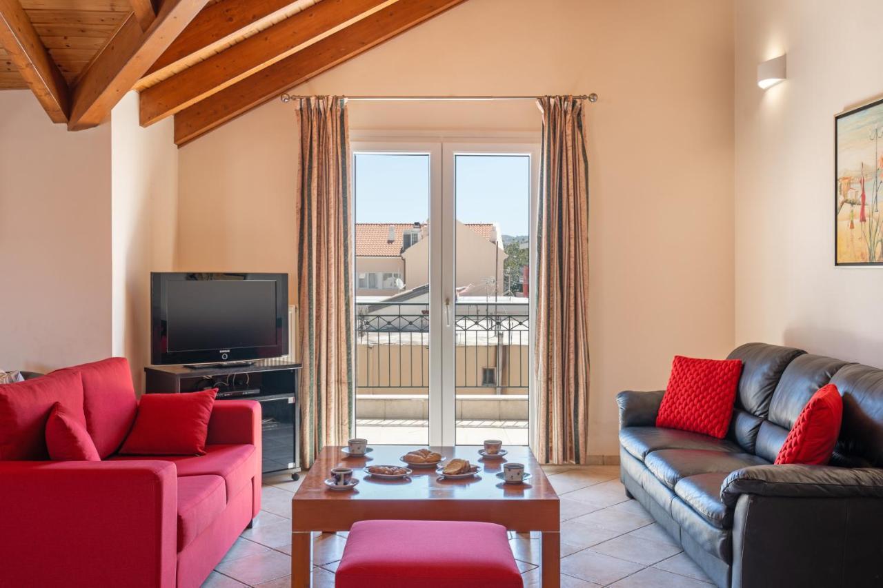 Grand Square Apartment Argostoli  Exteriör bild